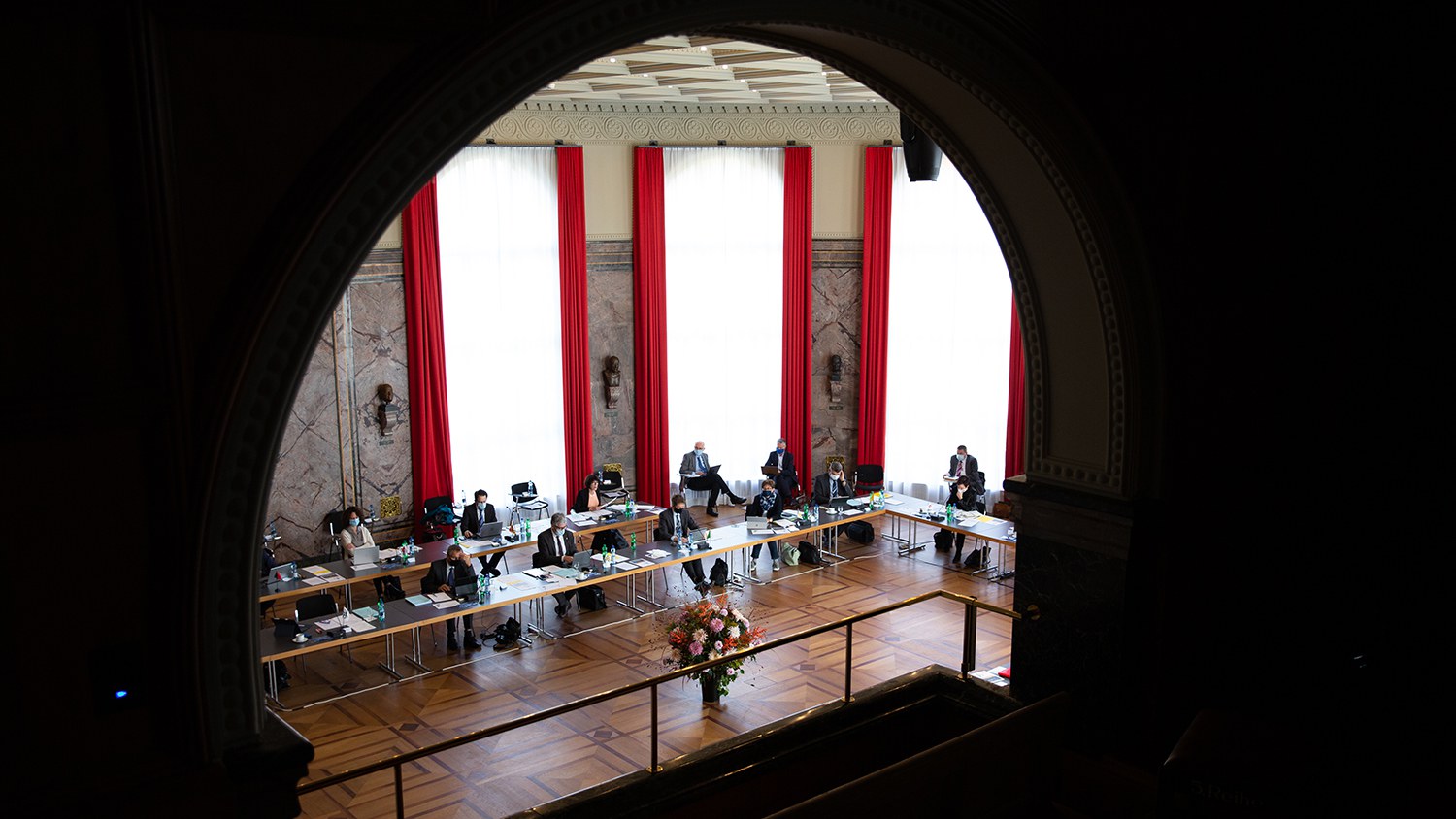 Assemblée plénière dans la salle du gouvernement à Zurich